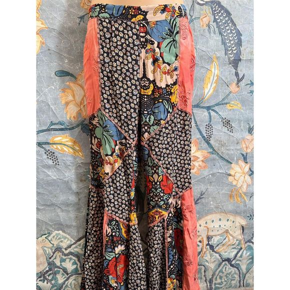 New Free People Love Is Wild Bell Bottoms Pants SZ Small - Picture 4 of 7